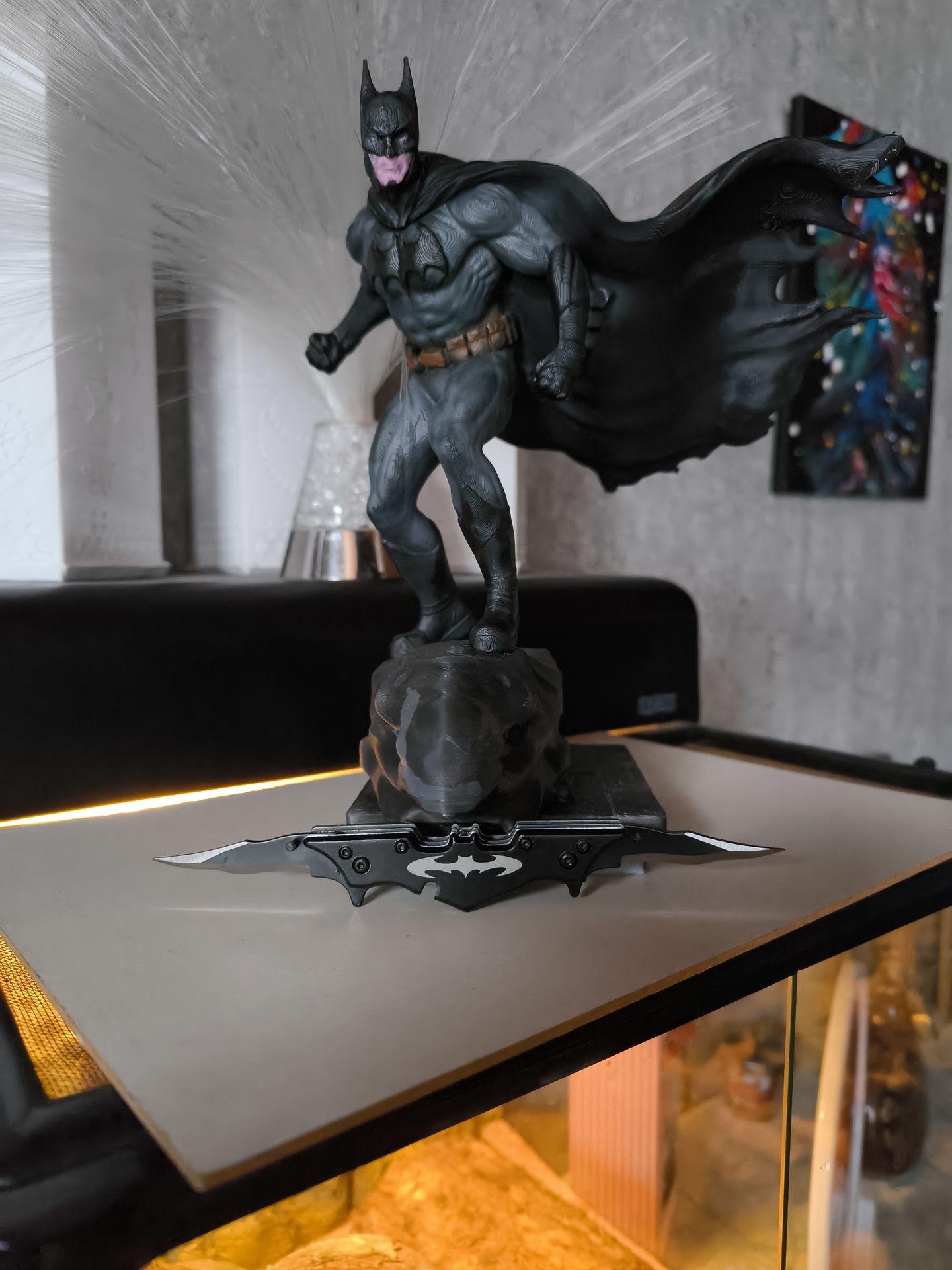 statue de batman peint a l'aerogrphe