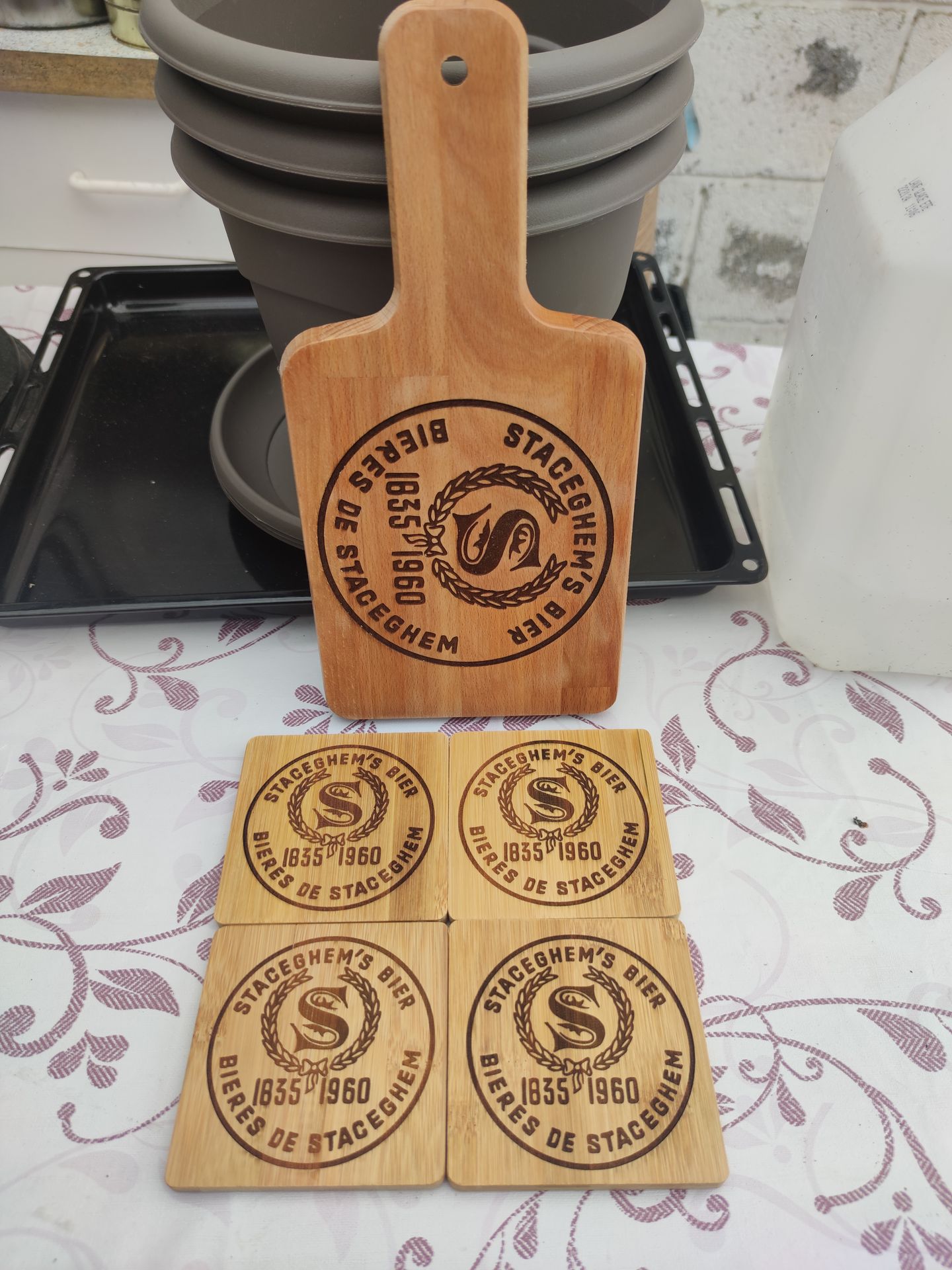 planche et sous verre gravé