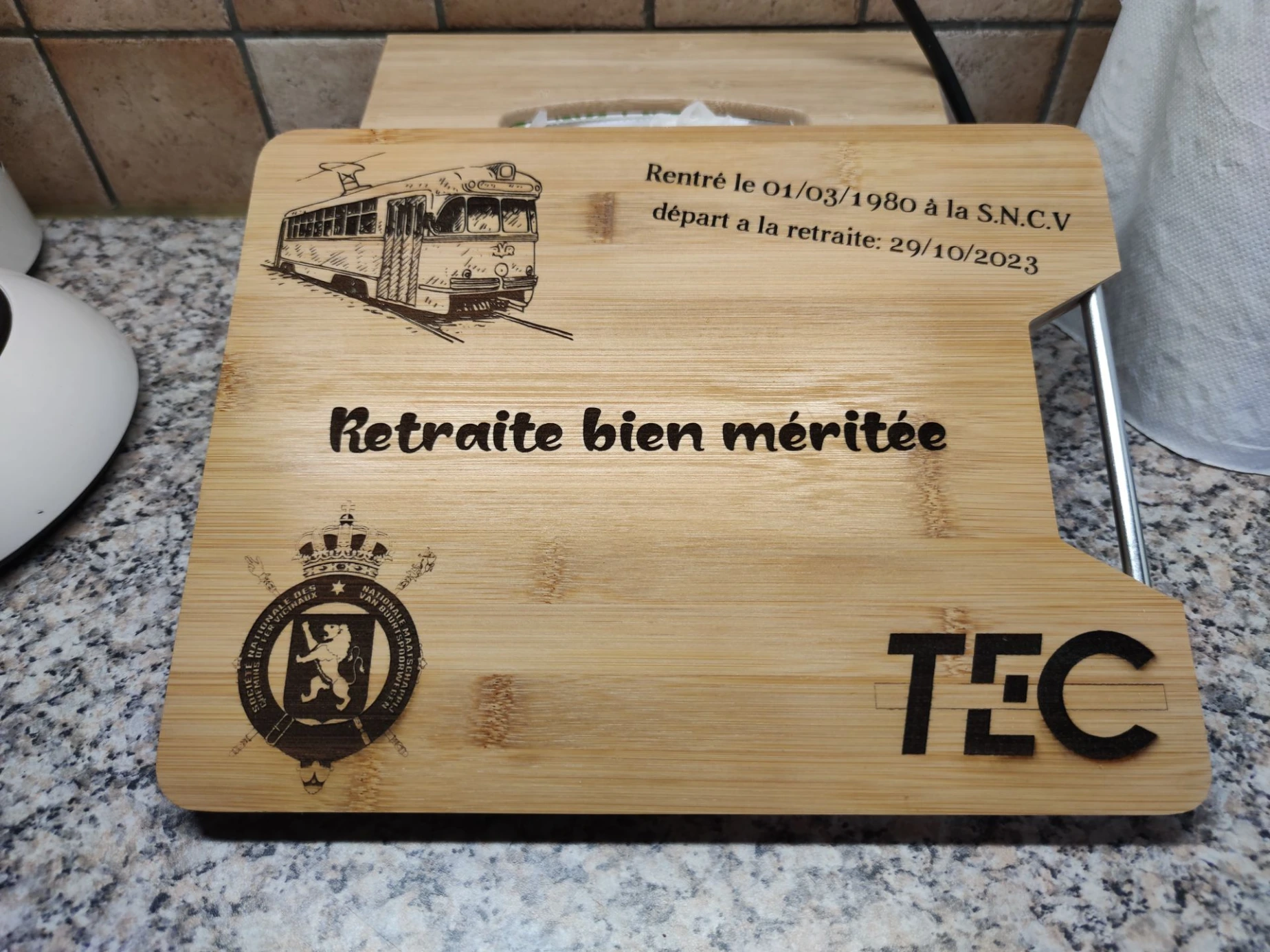 planche a découpé retraite tec