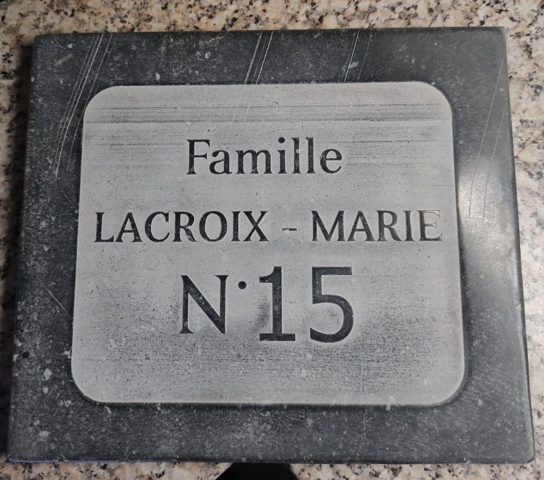 plaque numéroté pour maison
